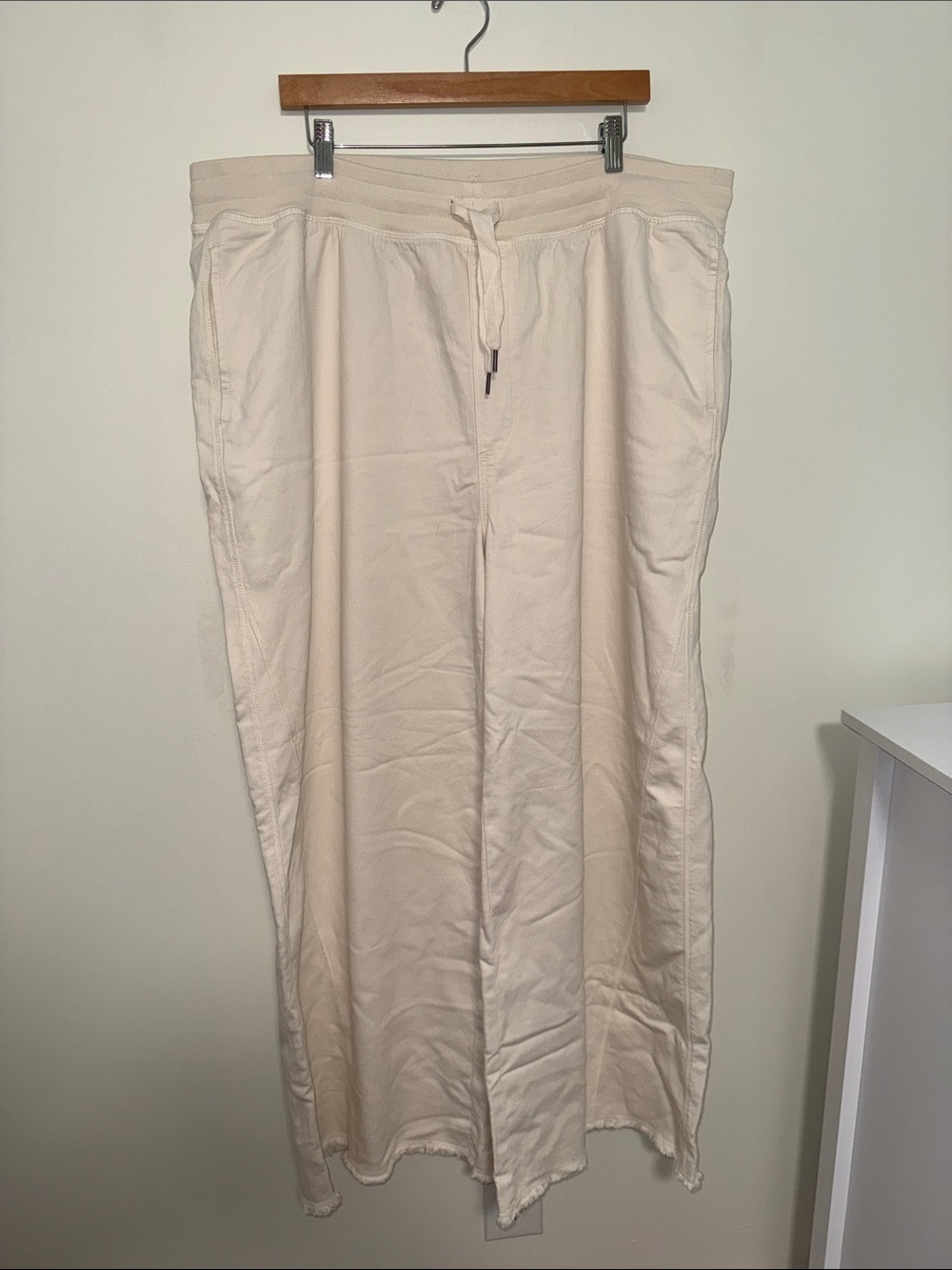 NWT aerie “Me Day” Cream Relaxed Drawstring Sweatpants